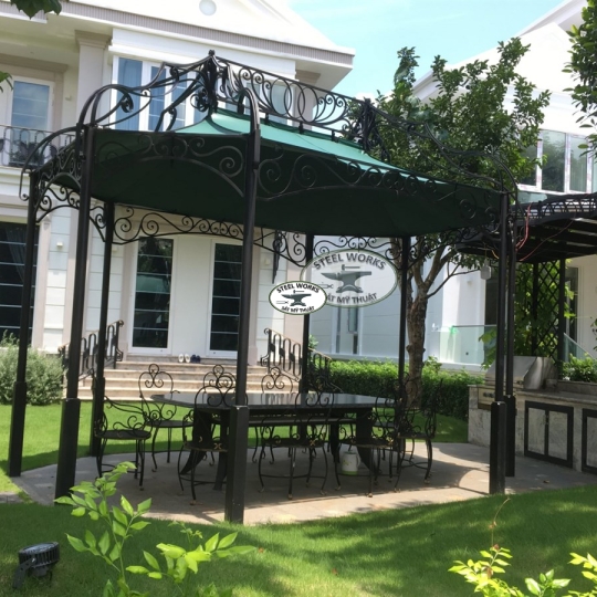 Mái Vọng Lâu khu Le Chateau Quận 7