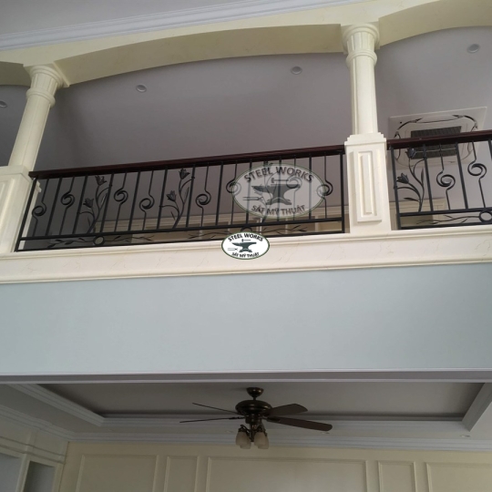 Cầu Thang Cong Rèn Thủ Công - Curved Wrought Iron Staircase Railing